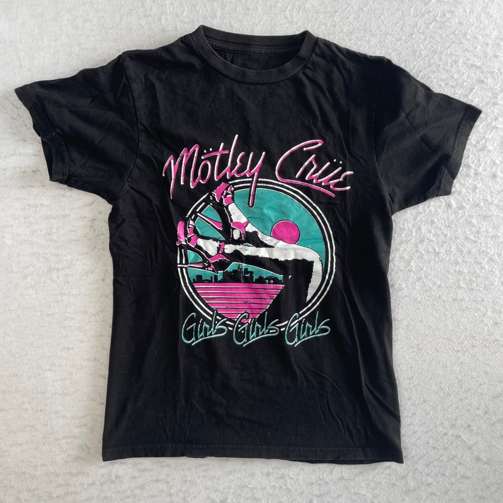 Motley Crue Band T-Shirt Unisex Small Black Girls Girls Girls Graphic Tee